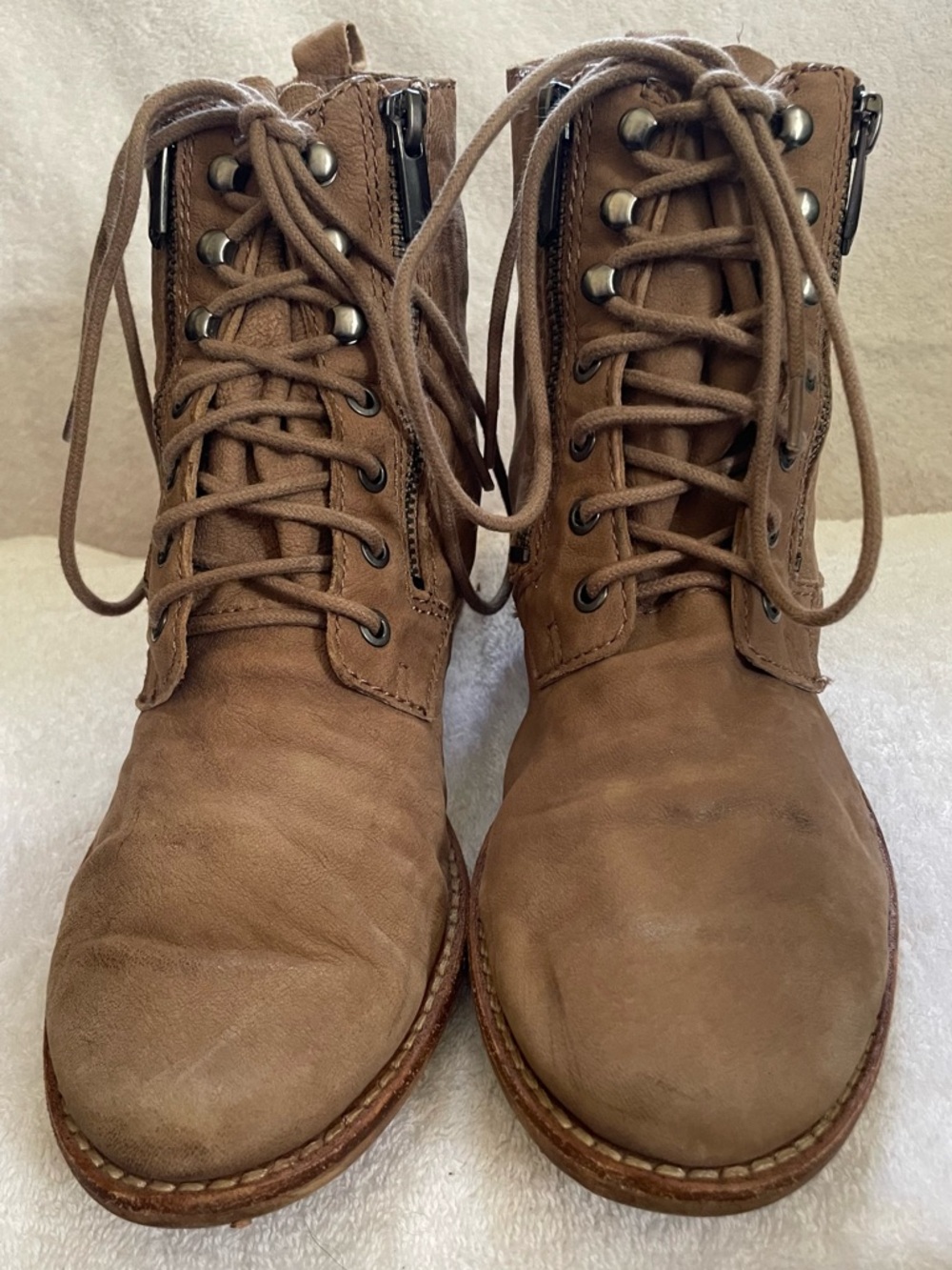 Sam Edelman Mackay Leather Lace Up Boots, size 6.